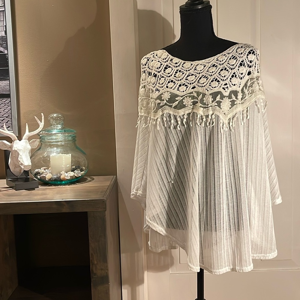 Very pretty Shaw with one imperfection so prices accordingly